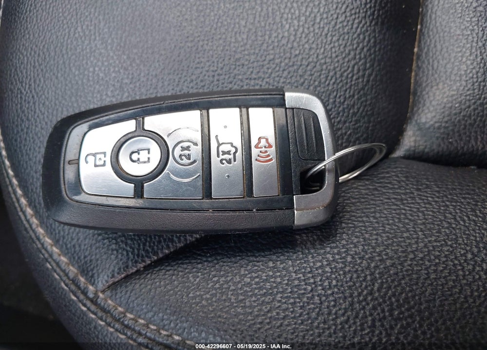 2020 FORD EXPLORER VIN: 1FMSK7DH2LGB93044