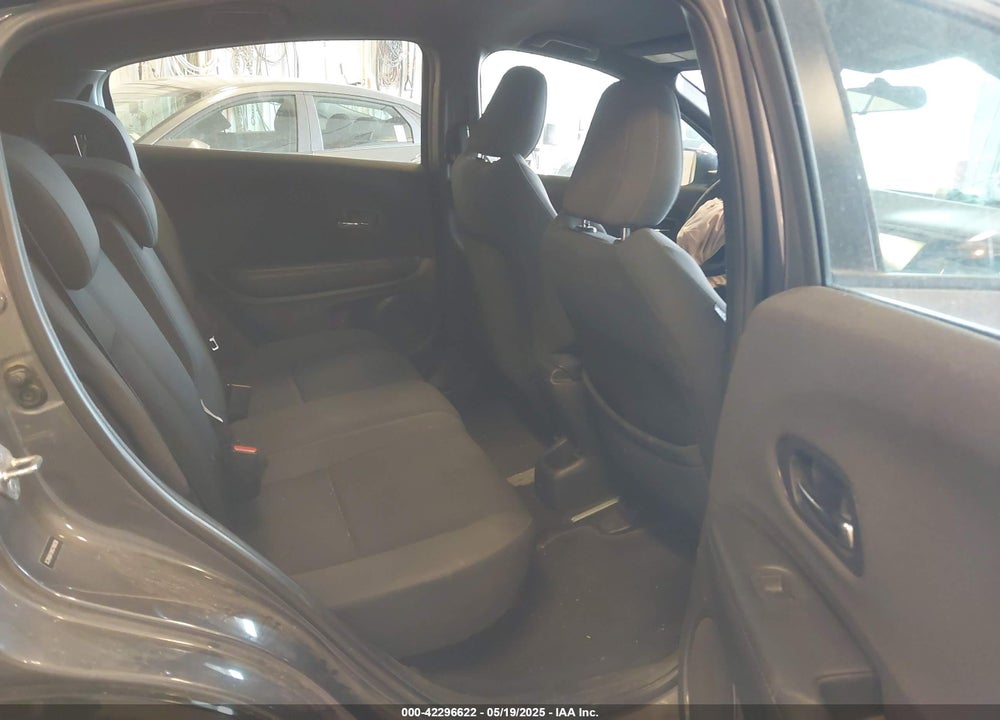 2019 HONDA HR-V VIN: 3CZRU6H18KG706038