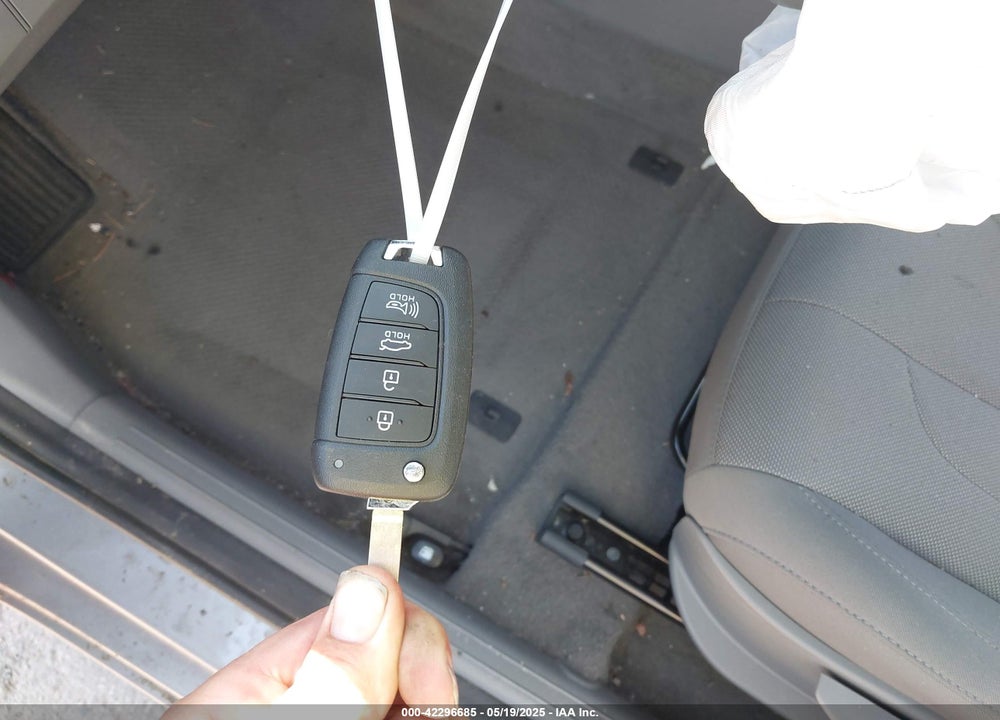 2025 HYUNDAI ELANTRA VIN: KMHLL4DG8SU862909