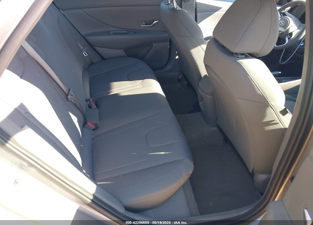2025 HYUNDAI ELANTRA VIN: KMHLL4DG8SU862909