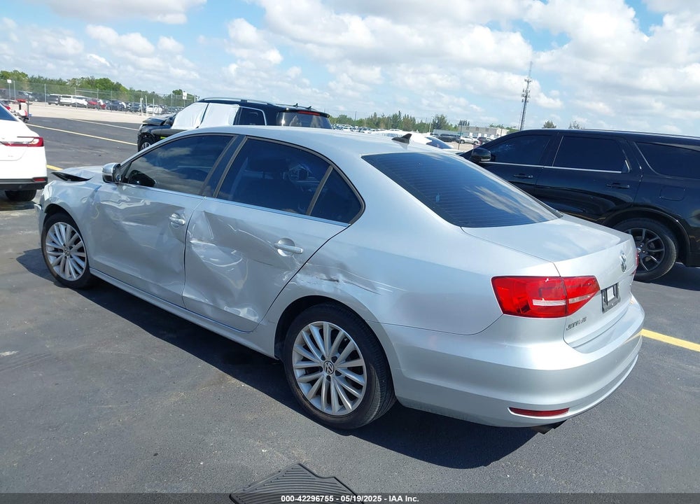 2015 VOLKSWAGEN JETTA VIN: 3VWD07AJ5FM340040