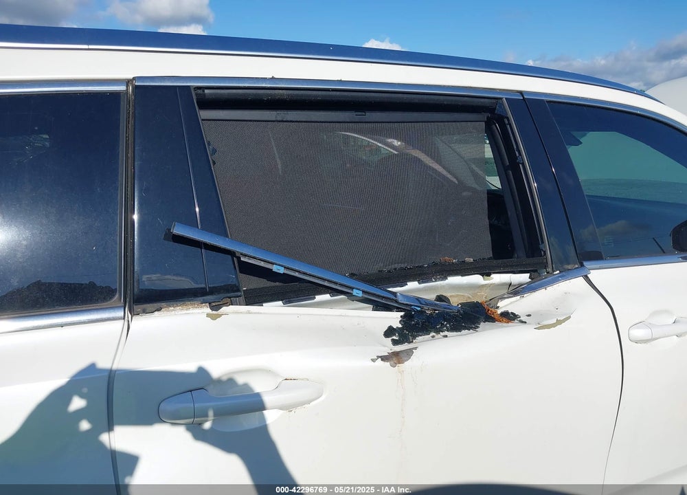 2015 TOYOTA HIGHLANDER VIN: 5TDDKRFH1FS105505