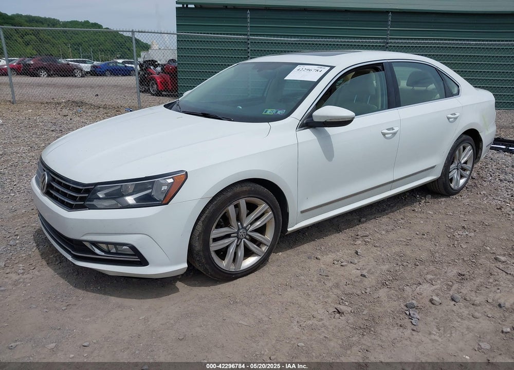2016 VOLKSWAGEN PASSAT VIN: 1VWCT7A33GC065582