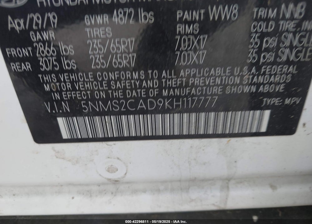 2019 HYUNDAI SANTA FE VIN: 5NMS2CAD9KH117777