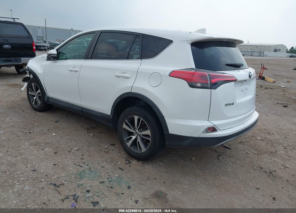 2018 TOYOTA RAV4 XLE VIN: 2T3WFREV7JW408560
