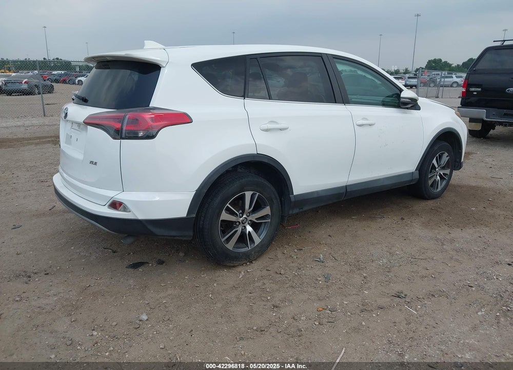2018 TOYOTA RAV4 XLE VIN: 2T3WFREV7JW408560