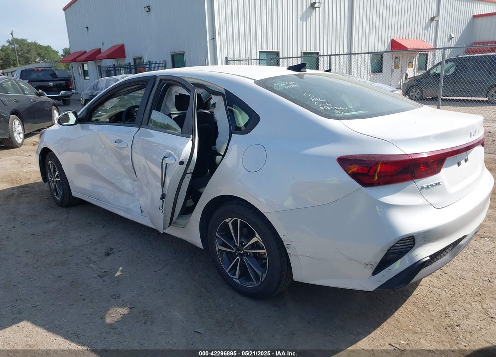 2024 KIA FORTE LXS VIN: 3KPF24AD4RE728857