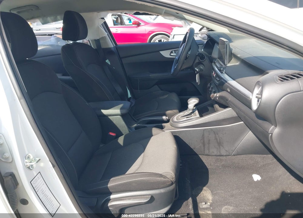 2024 KIA FORTE LXS VIN: 3KPF24AD4RE728857
