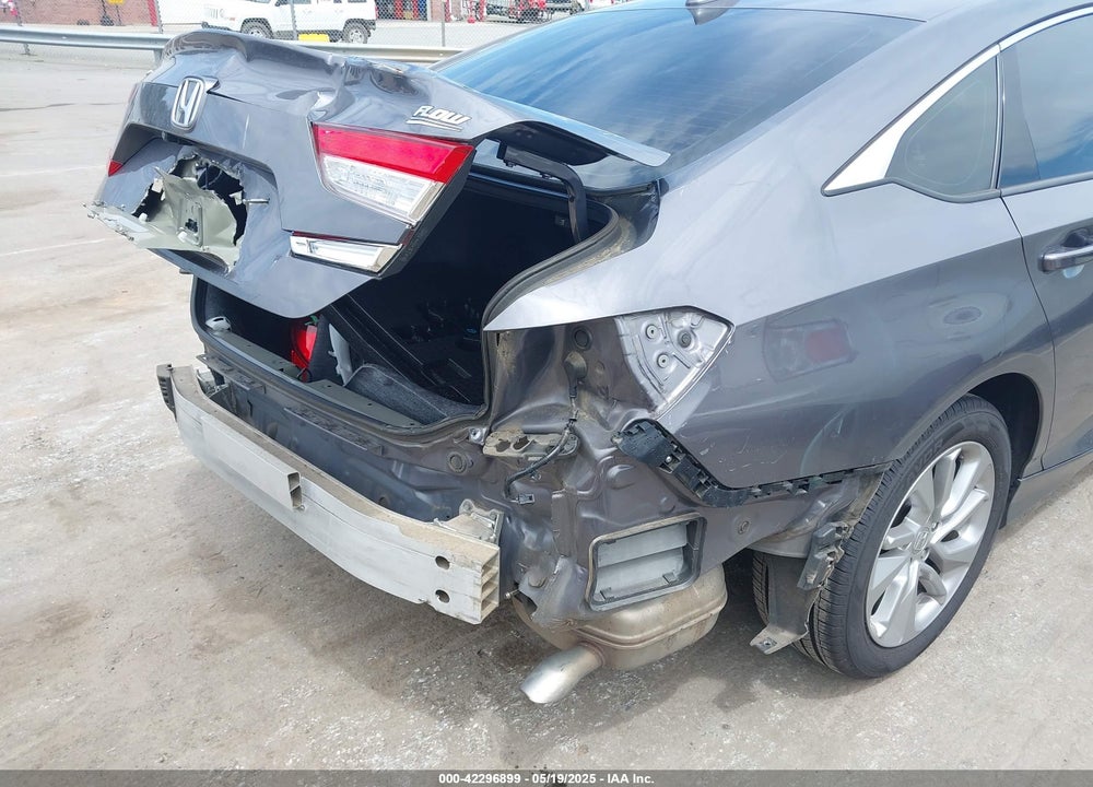 2018 HONDA ACCORD VIN: 1HGCV1F16JA178187