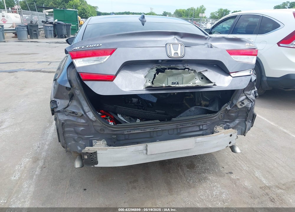2018 HONDA ACCORD VIN: 1HGCV1F16JA178187