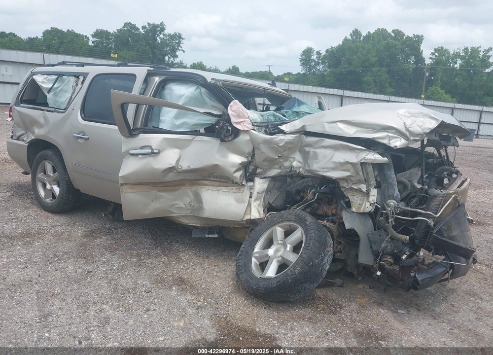 2013 CHEVROLET SUBURBAN 1500 LTZ VIN: 1GNSKKE79DR137015