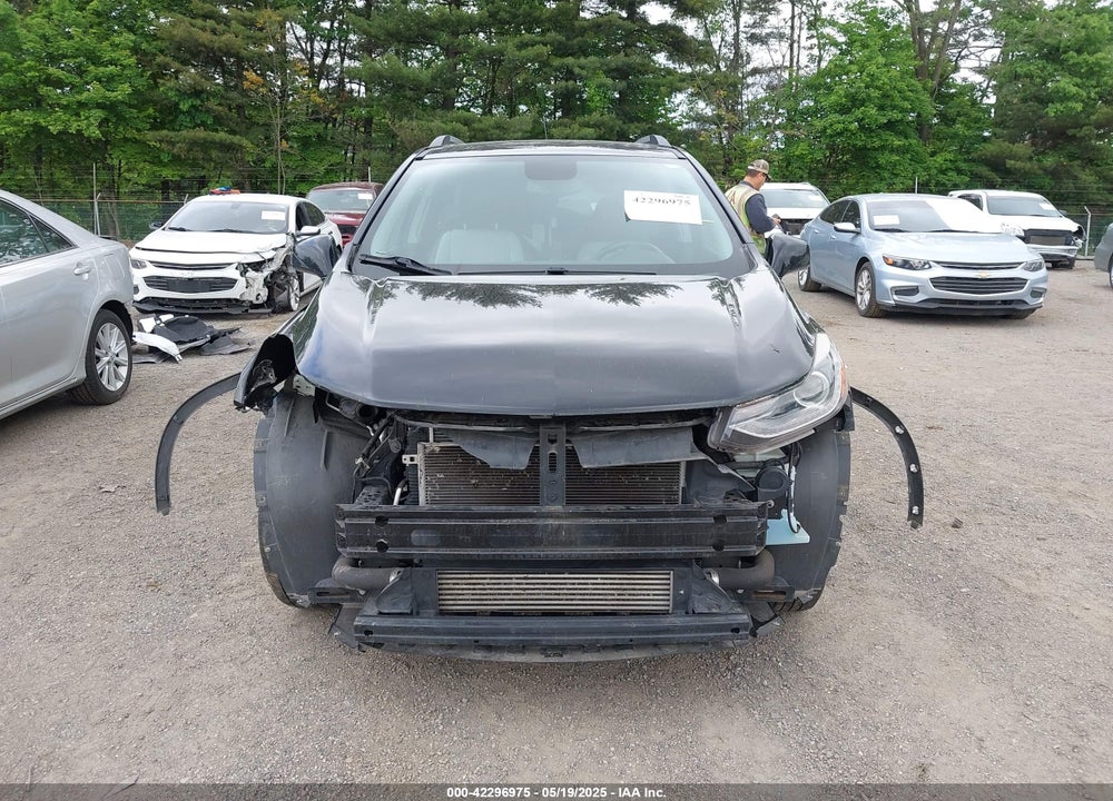 2017 CHEVROLET TRAX VIN: 3GNCJPSB4HL185094