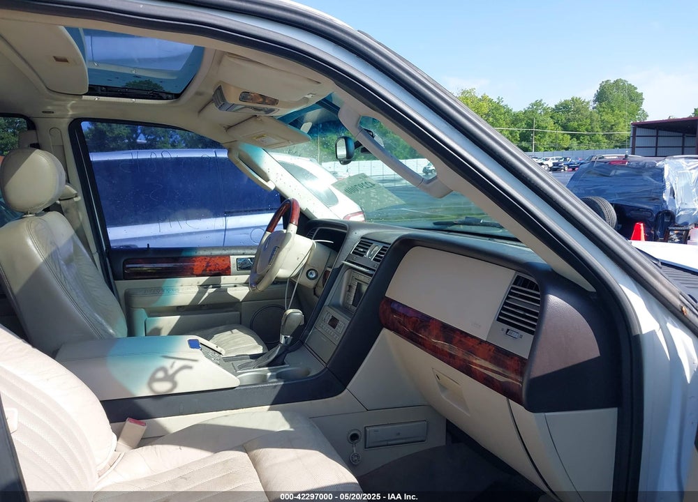 2003 LINCOLN NAVIGATOR VIN: 5LMFU27R03LJ25171
