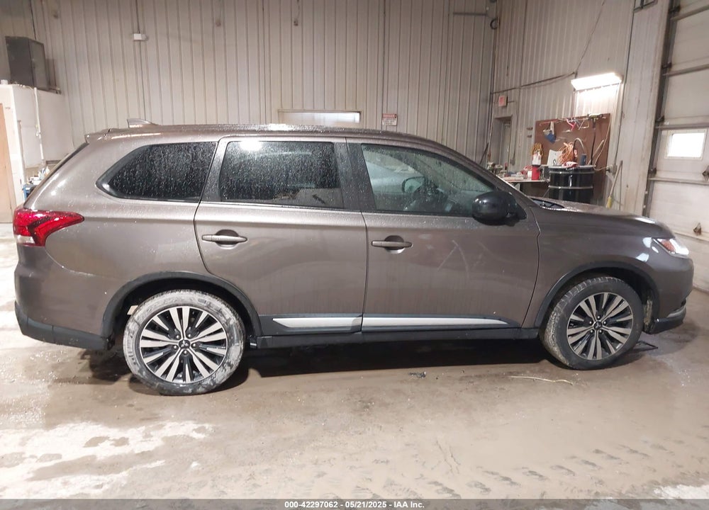 2020 MITSUBISHI OUTLANDER ES 2.4 VIN: JA4AD2A30LZ040098
