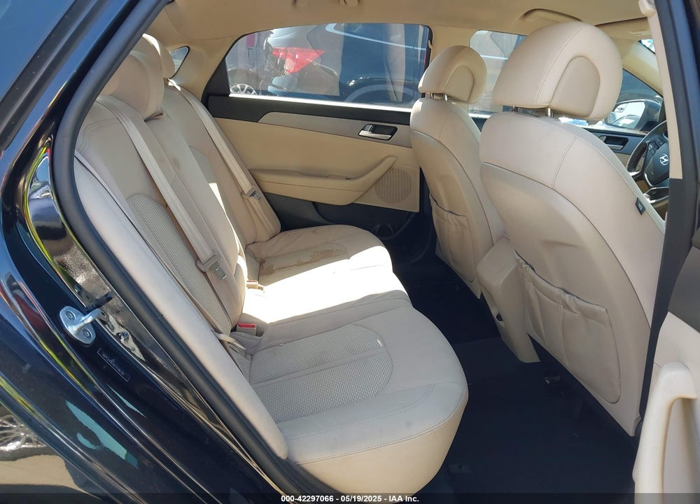 2015 HYUNDAI SONATA SE VIN: 5NPE24AF6FH146781