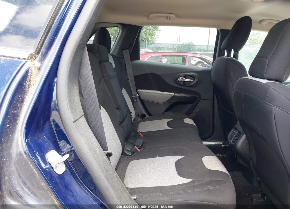 2014 JEEP CHEROKEE LATITUDE VIN: 1C4PJMCB8EW120990