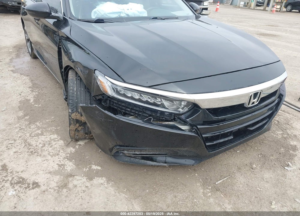 2018 HONDA ACCORD VIN: 1HGCV1F52JA214475