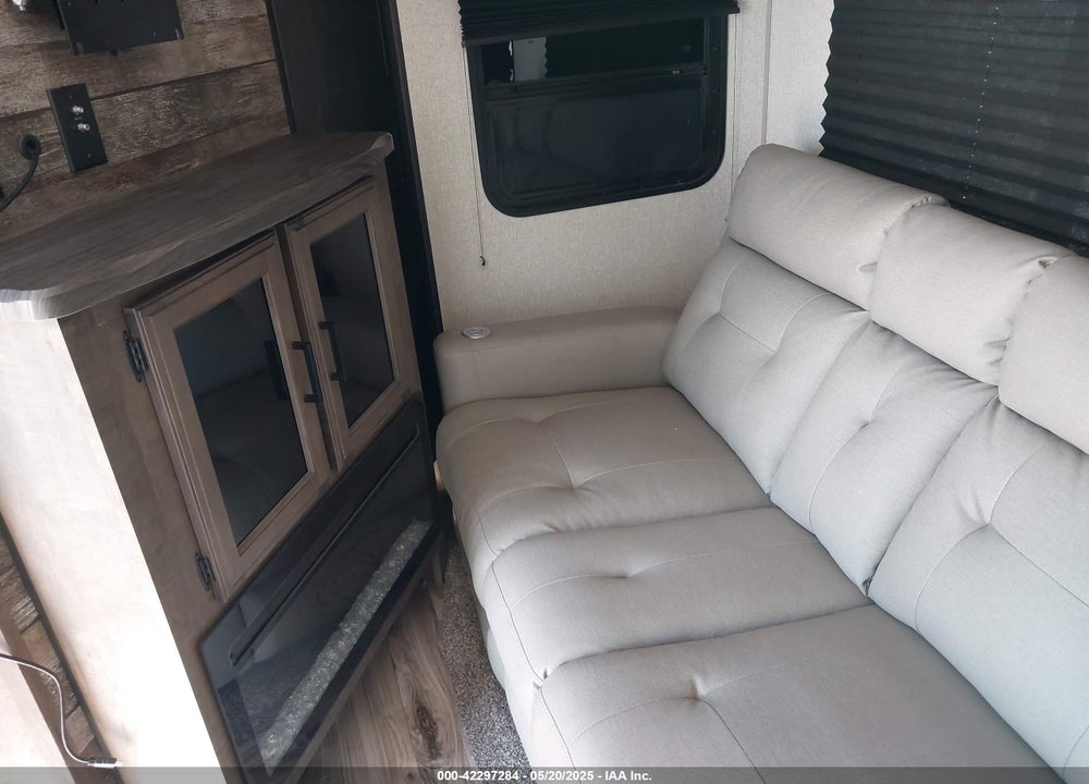 2022 VENTURE SPORTTREK VIN: 4EZT12523N8010318