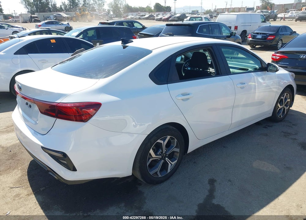 2021 KIA FORTE VIN: 3KPF24AD8ME332455