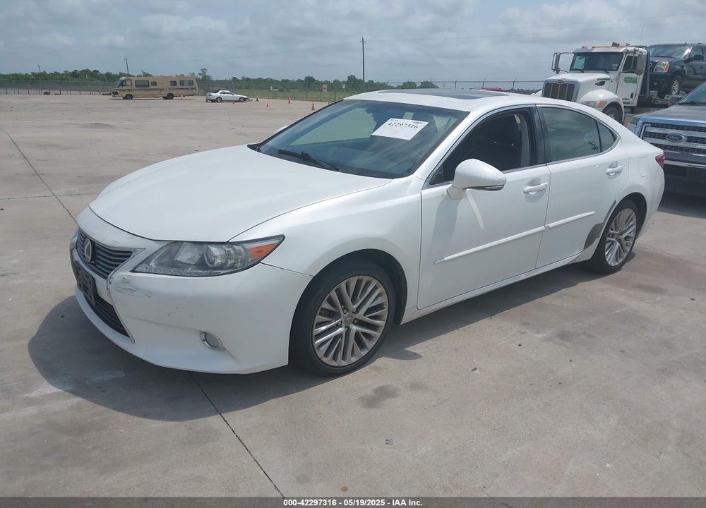 2013 LEXUS ES 350 VIN: JTHBK1GG1D2057313
