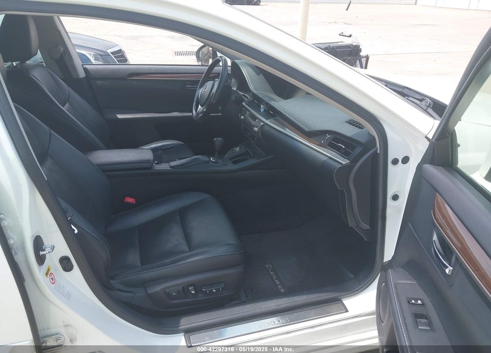 2013 LEXUS ES 350 VIN: JTHBK1GG1D2057313
