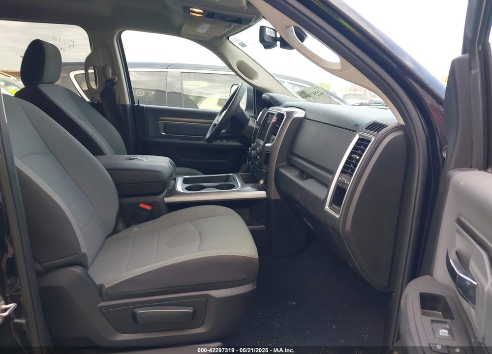 2023 RAM 1500 CLASSIC SLT 4X2 5'7 BOX VIN: 1C6RR6LG0PS525350