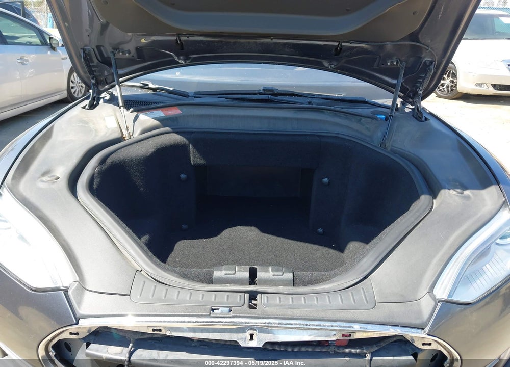 2014 TESLA MODEL S P85 VIN: 5YJSA1H15EFP65285