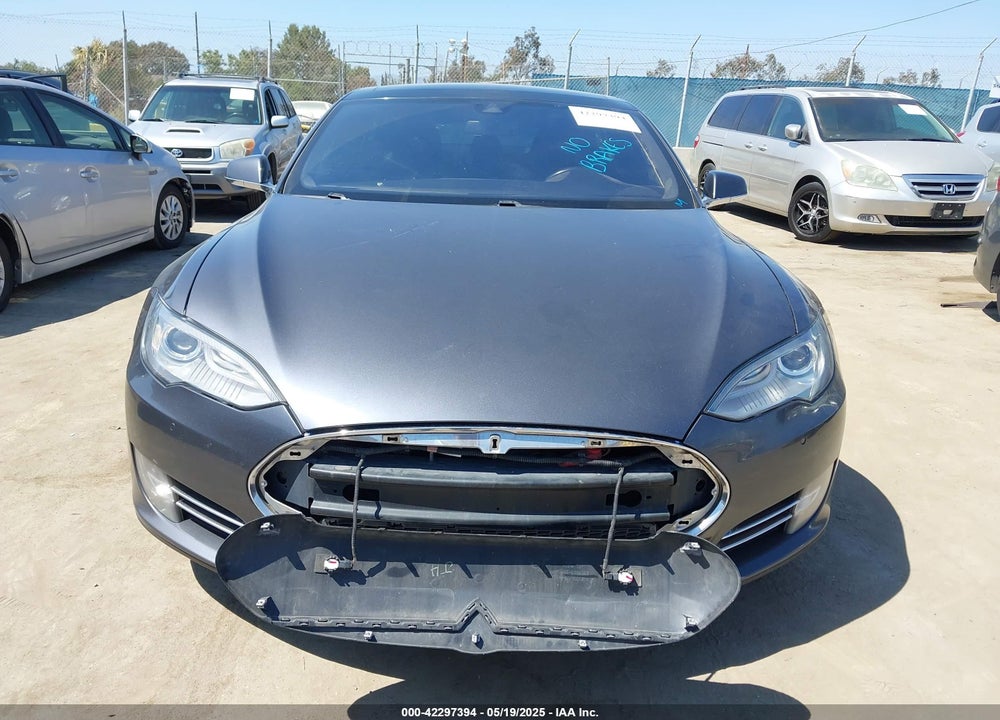 2014 TESLA MODEL S P85 VIN: 5YJSA1H15EFP65285