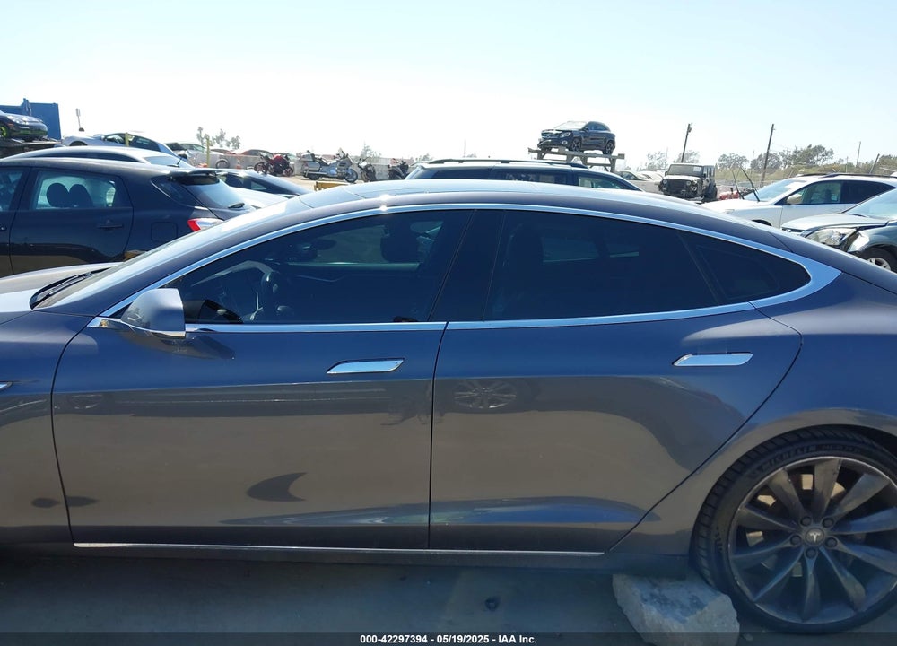 2014 TESLA MODEL S P85 VIN: 5YJSA1H15EFP65285