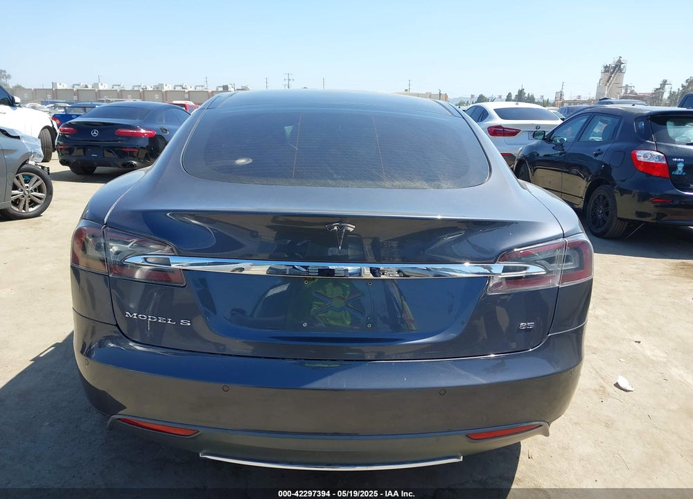 2014 TESLA MODEL S P85 VIN: 5YJSA1H15EFP65285