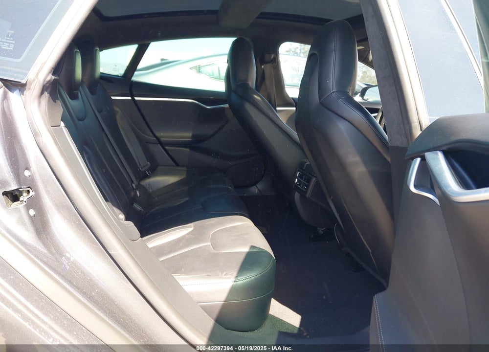 2014 TESLA MODEL S P85 VIN: 5YJSA1H15EFP65285