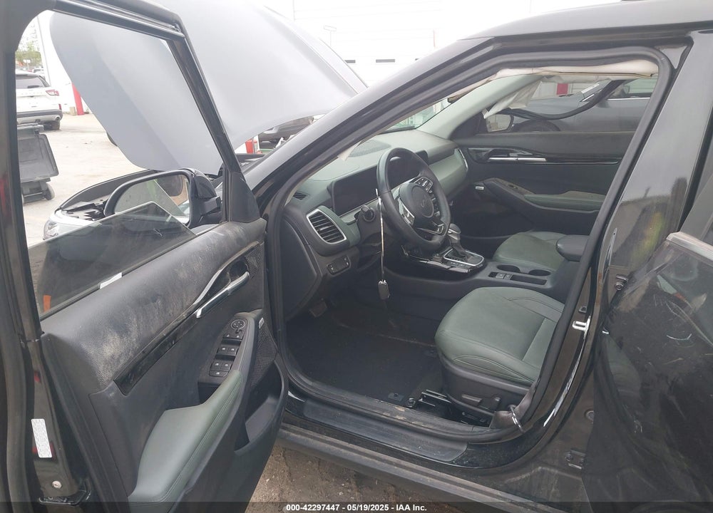 2024 KIA SELTOS VIN: KNDETCA70R7477896