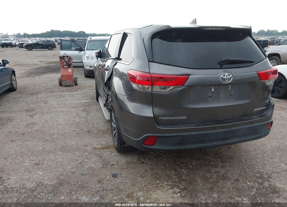 2017 TOYOTA HIGHLANDER VIN: 5TDJZRFH5HS465507