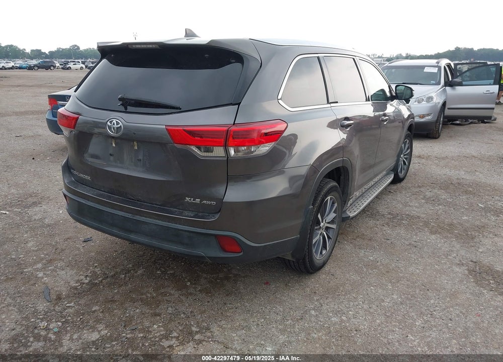 2017 TOYOTA HIGHLANDER VIN: 5TDJZRFH5HS465507