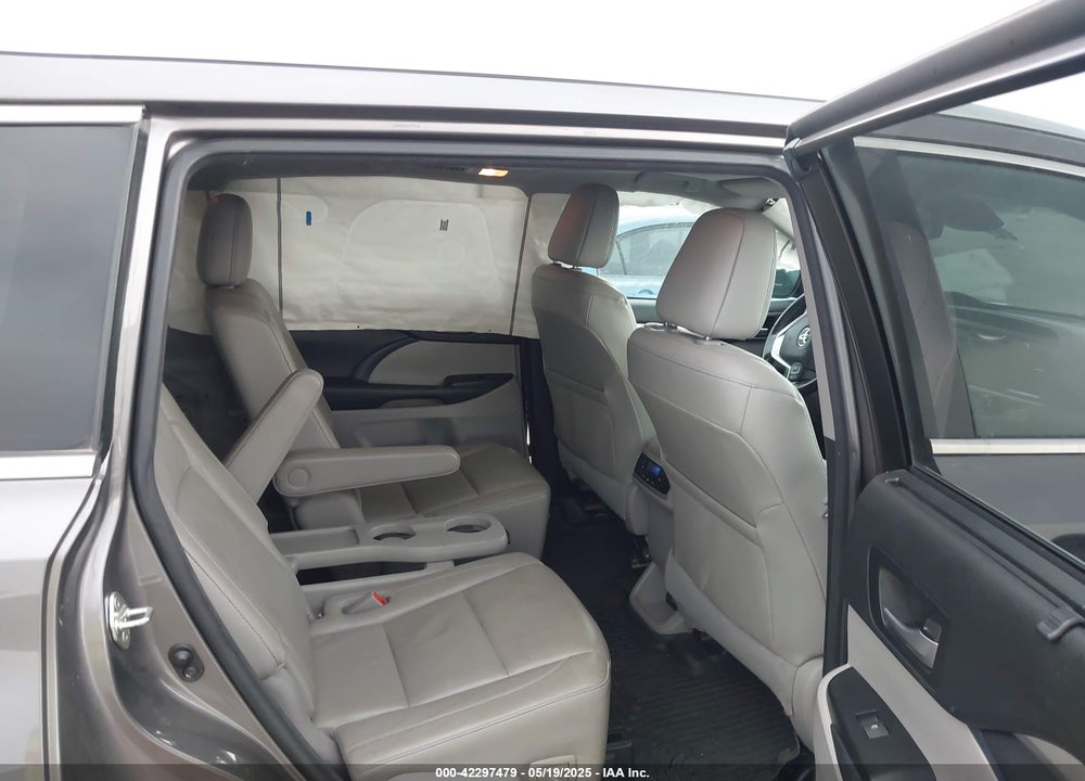 2017 TOYOTA HIGHLANDER VIN: 5TDJZRFH5HS465507
