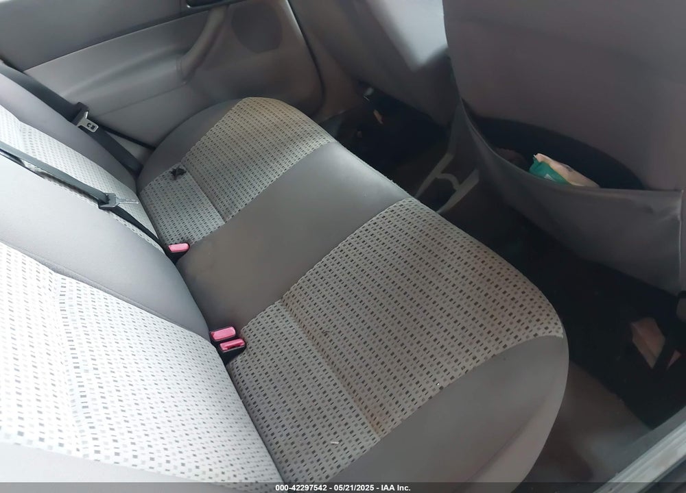 2005 FORD FOCUS ZX4 VIN: 1FAFP34N95W200110