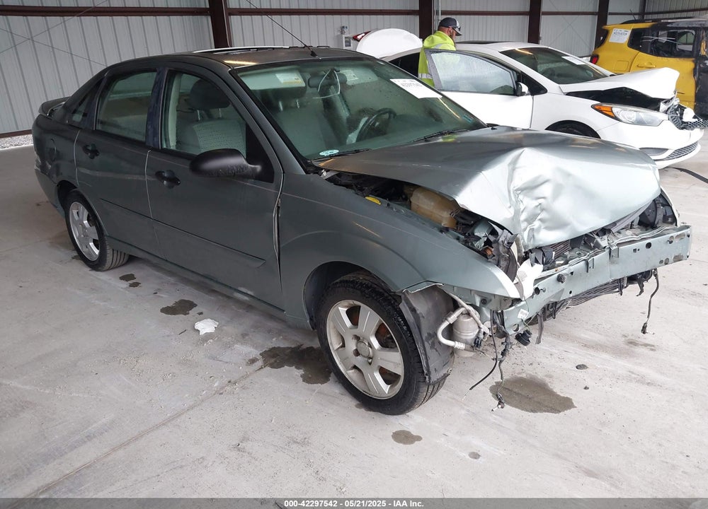 2005 FORD FOCUS ZX4 VIN: 1FAFP34N95W200110
