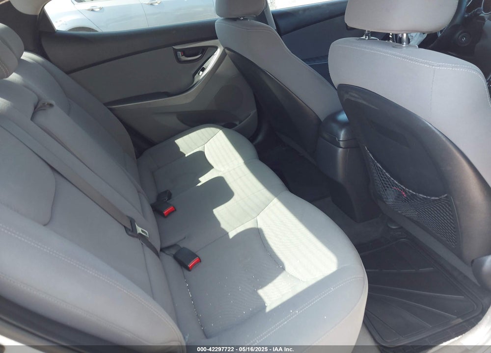 2016 HYUNDAI ELANTRA VIN: KMHDH4AE1GU575797