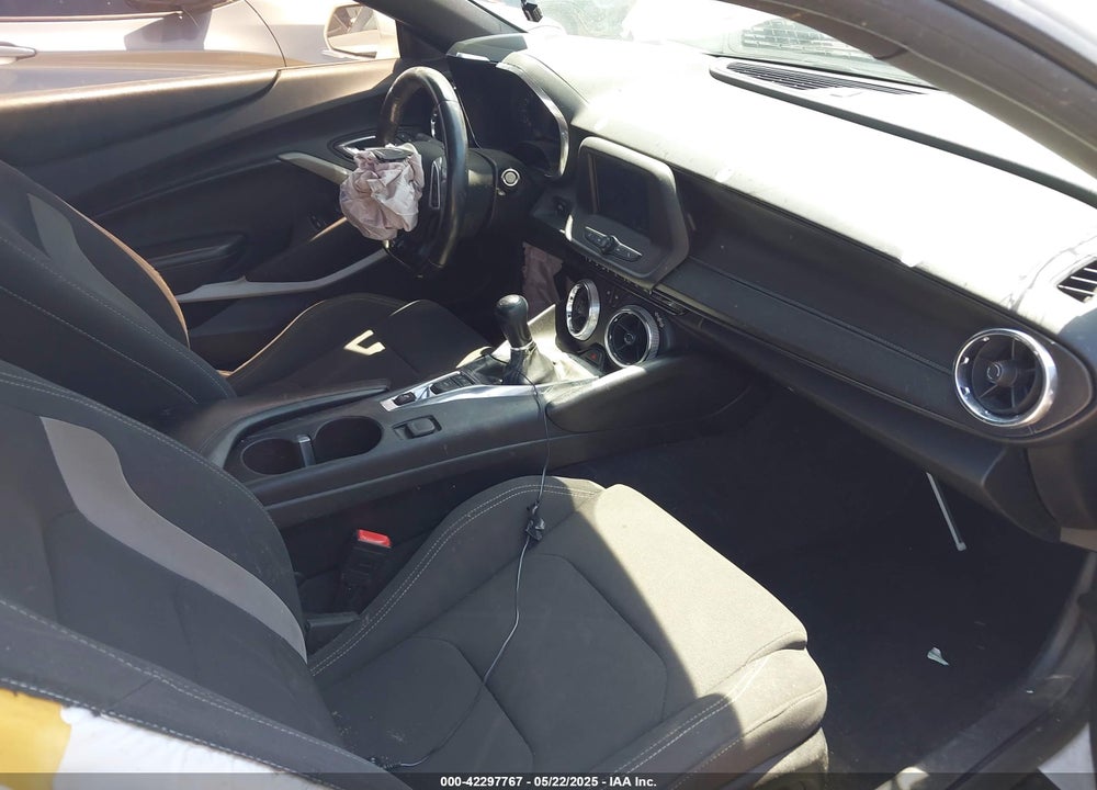 2018 CHEVROLET CAMARO VIN: 1G1FA1RX7J0147004