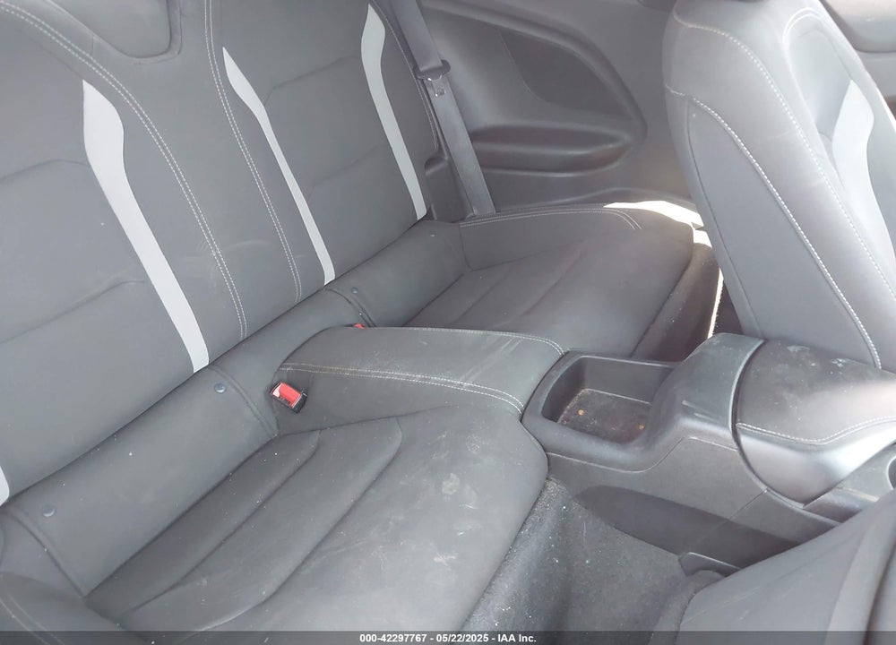 2018 CHEVROLET CAMARO VIN: 1G1FA1RX7J0147004