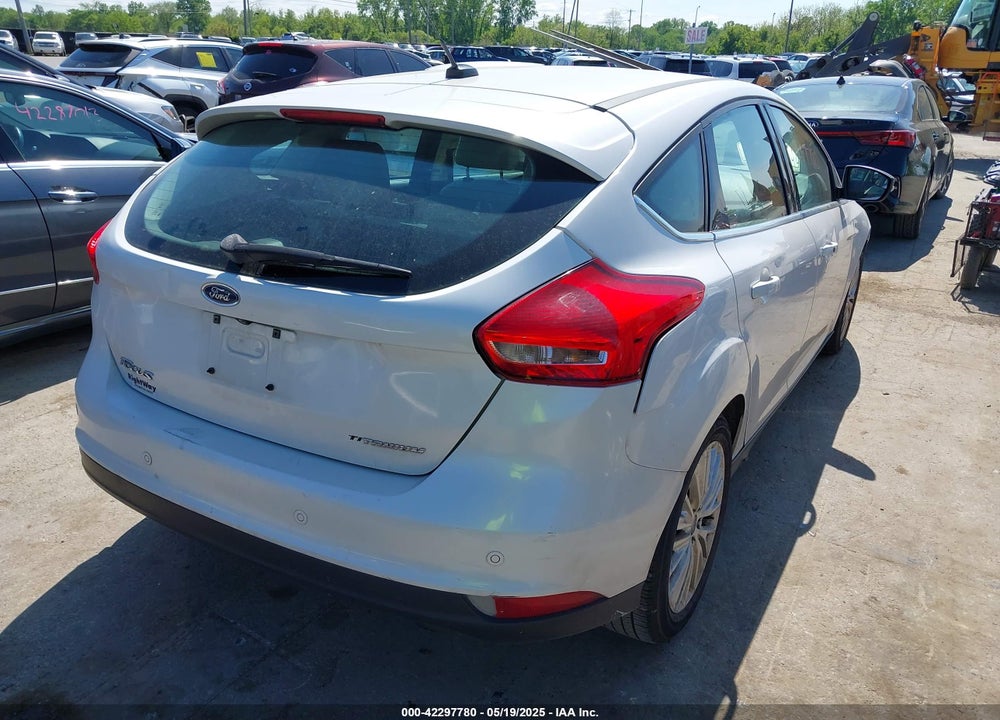 2018 FORD FOCUS VIN: 1FADP3N24JL279449