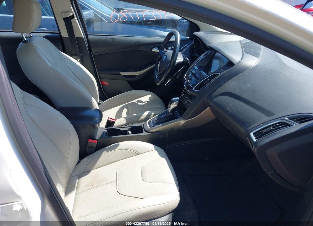 2018 FORD FOCUS VIN: 1FADP3N24JL279449
