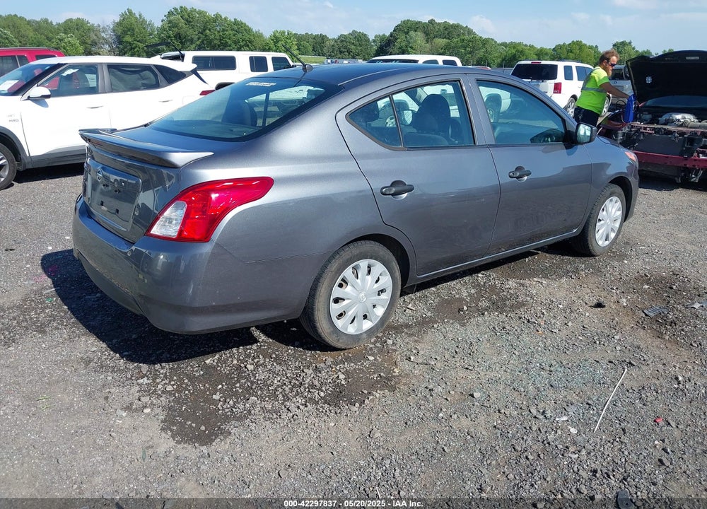2019 NISSAN VERSA 1.6 S+ VIN: 3N1CN7AP8KL820631