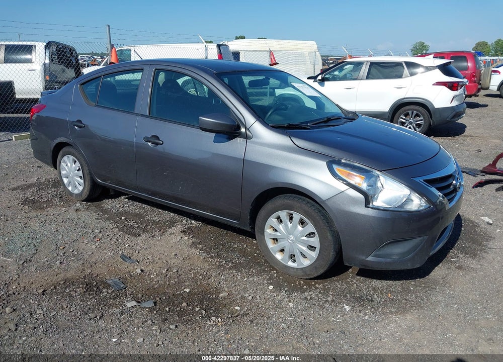 2019 NISSAN VERSA 1.6 S+ VIN: 3N1CN7AP8KL820631