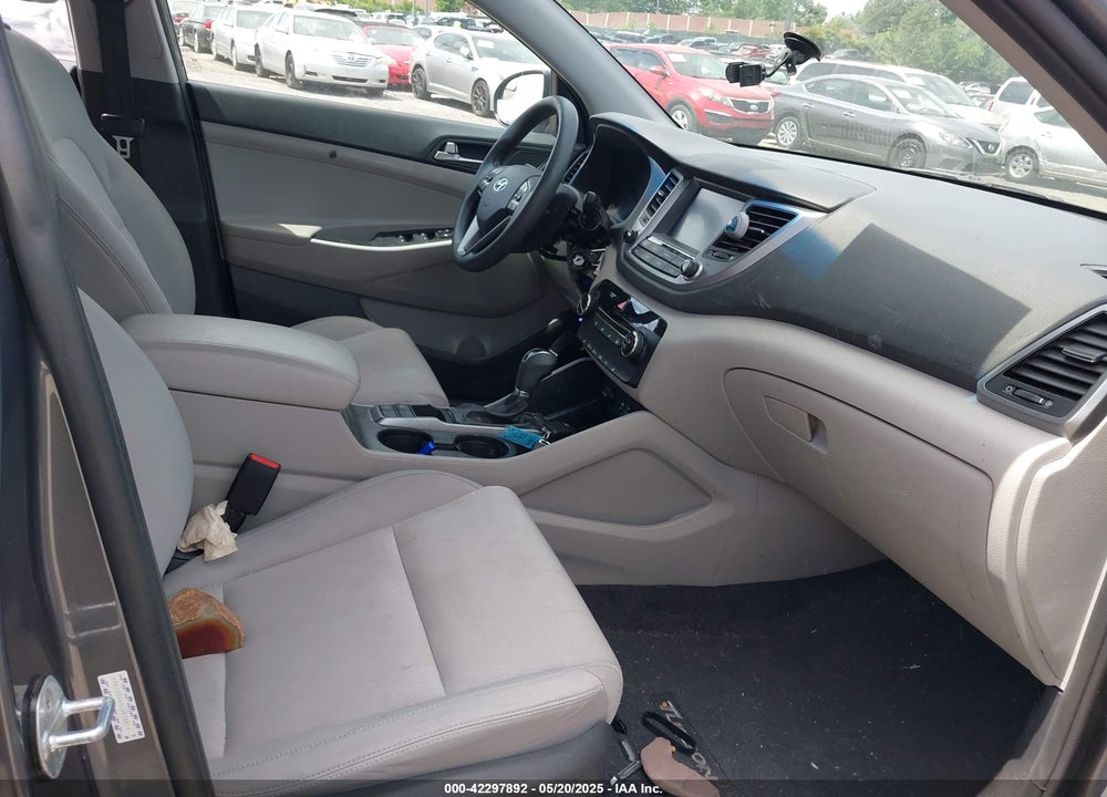 2018 HYUNDAI TUCSON VIN: KM8J33A49JU678816