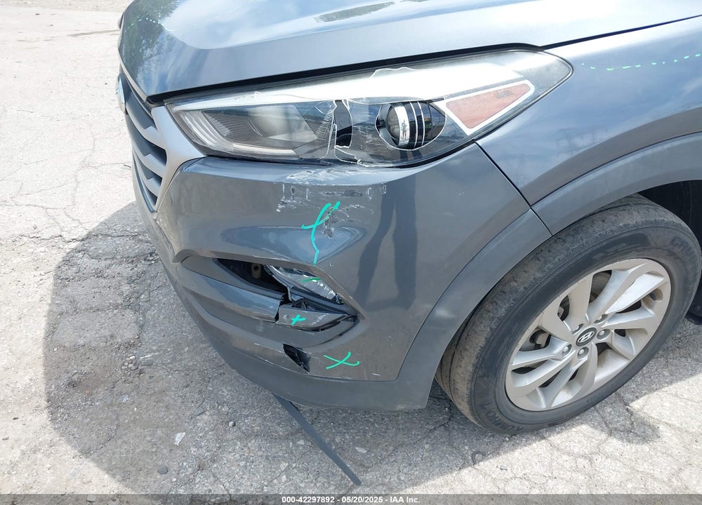 2018 HYUNDAI TUCSON VIN: KM8J33A49JU678816