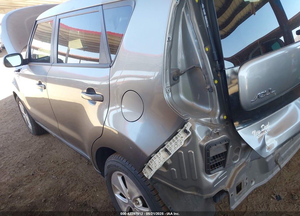 2015 KIA SOUL VIN: KNDJP3A5XF7218037