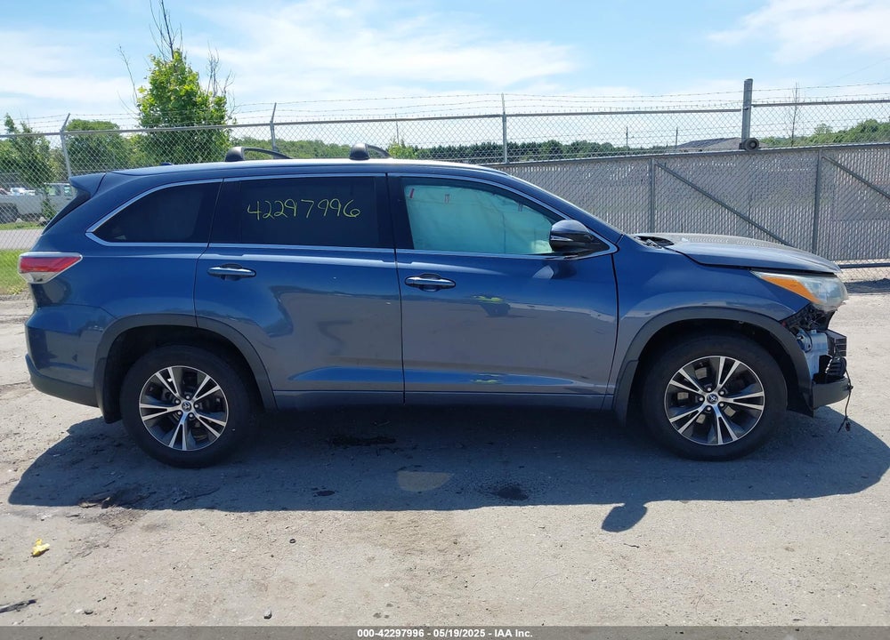 2016 TOYOTA HIGHLANDER VIN: 5TDJKRFH4GS250123