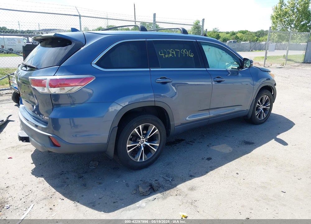 2016 TOYOTA HIGHLANDER VIN: 5TDJKRFH4GS250123
