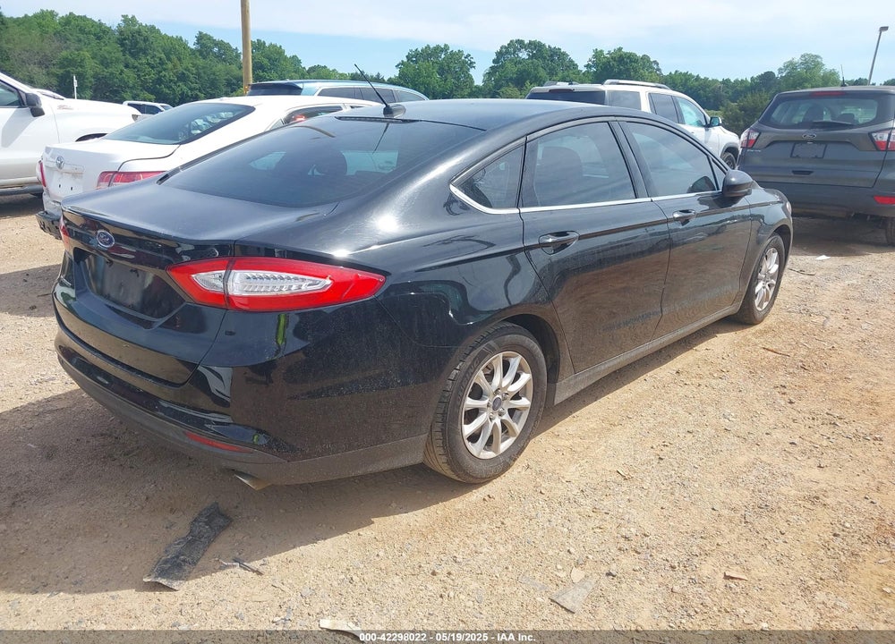2016 FORD FUSION VIN: 3FA6P0G73GR121162
